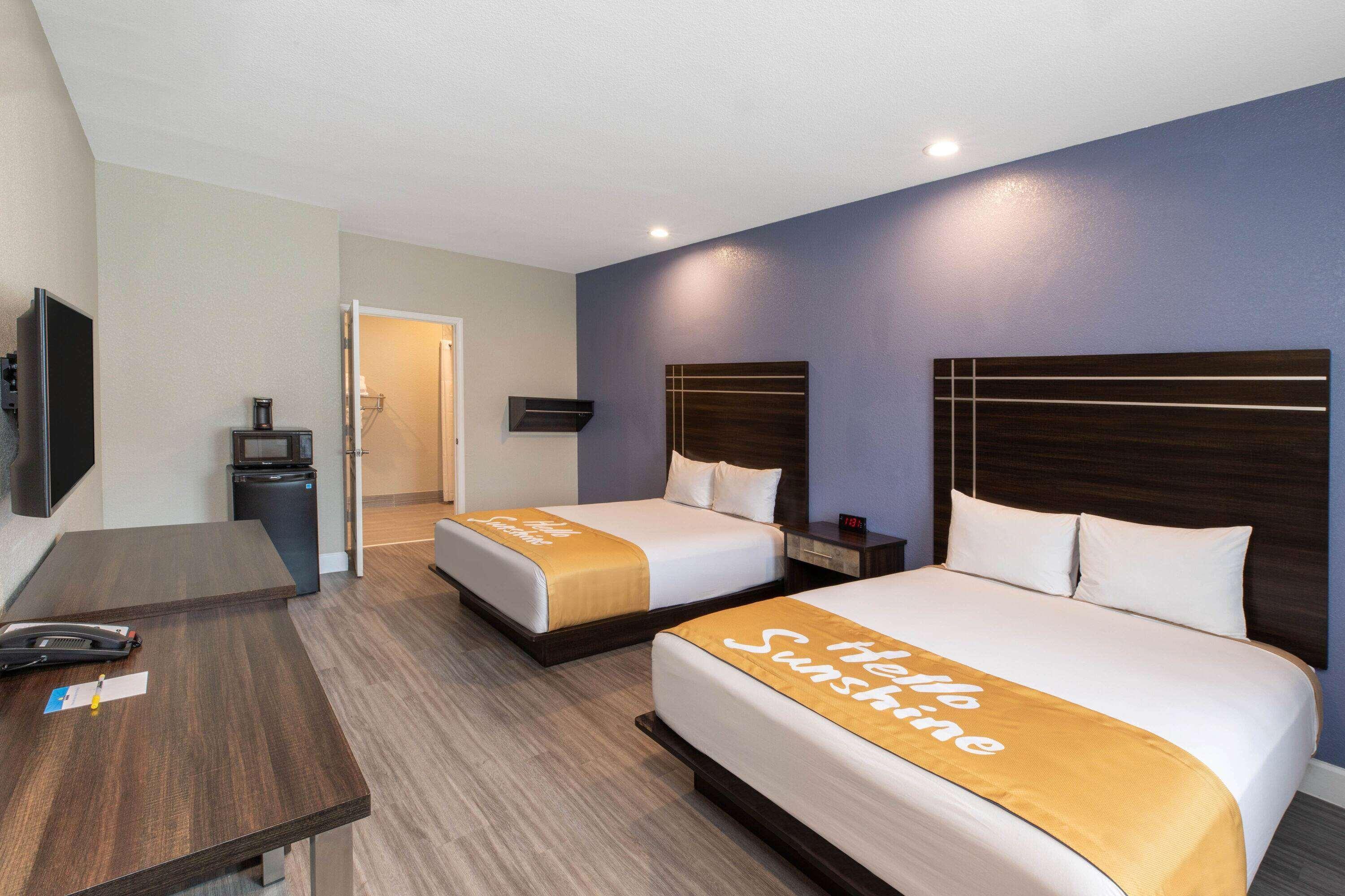 Days Inn & Suites By Wyndham La Porte Exteriér fotografie
