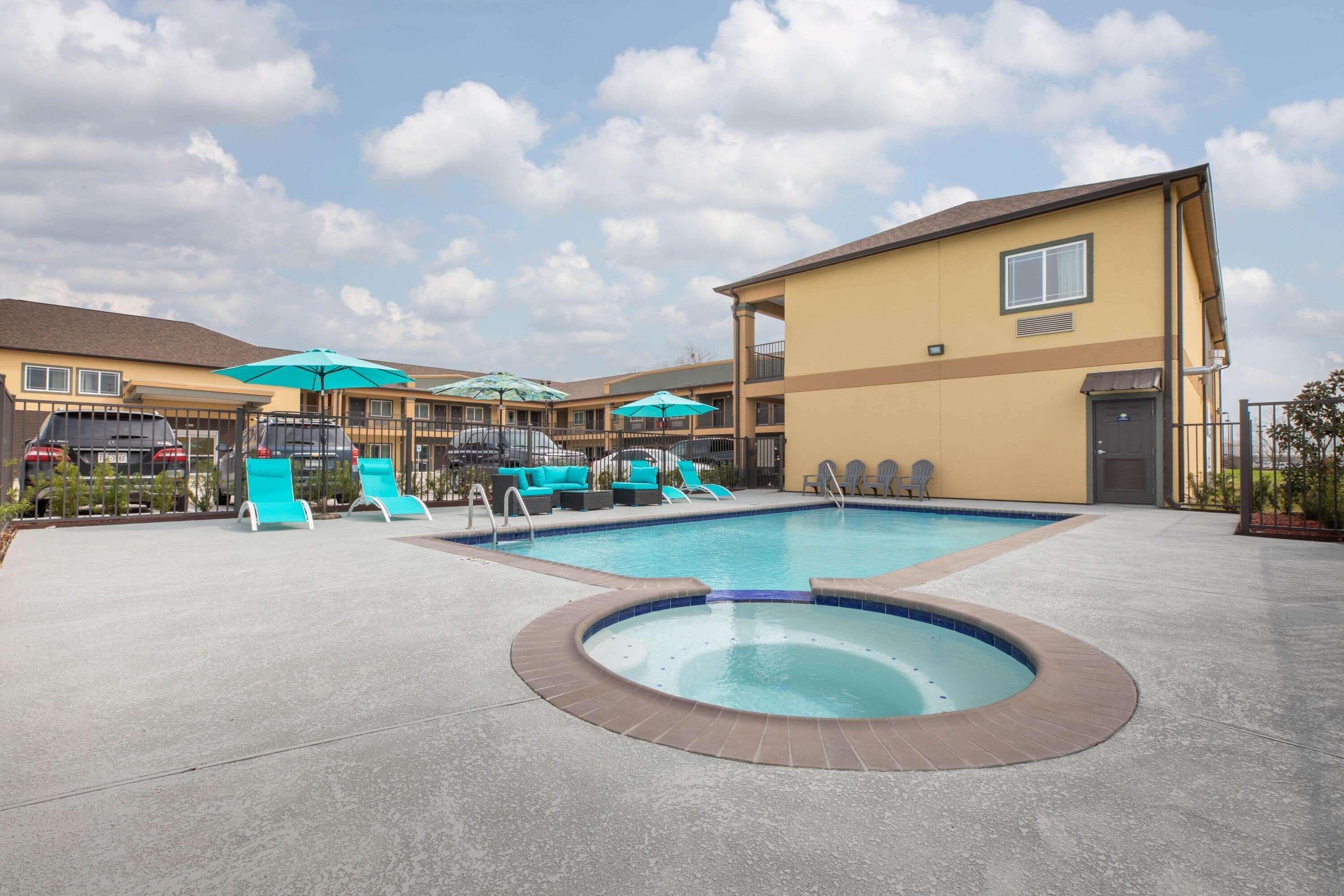 Days Inn & Suites By Wyndham La Porte Exteriér fotografie