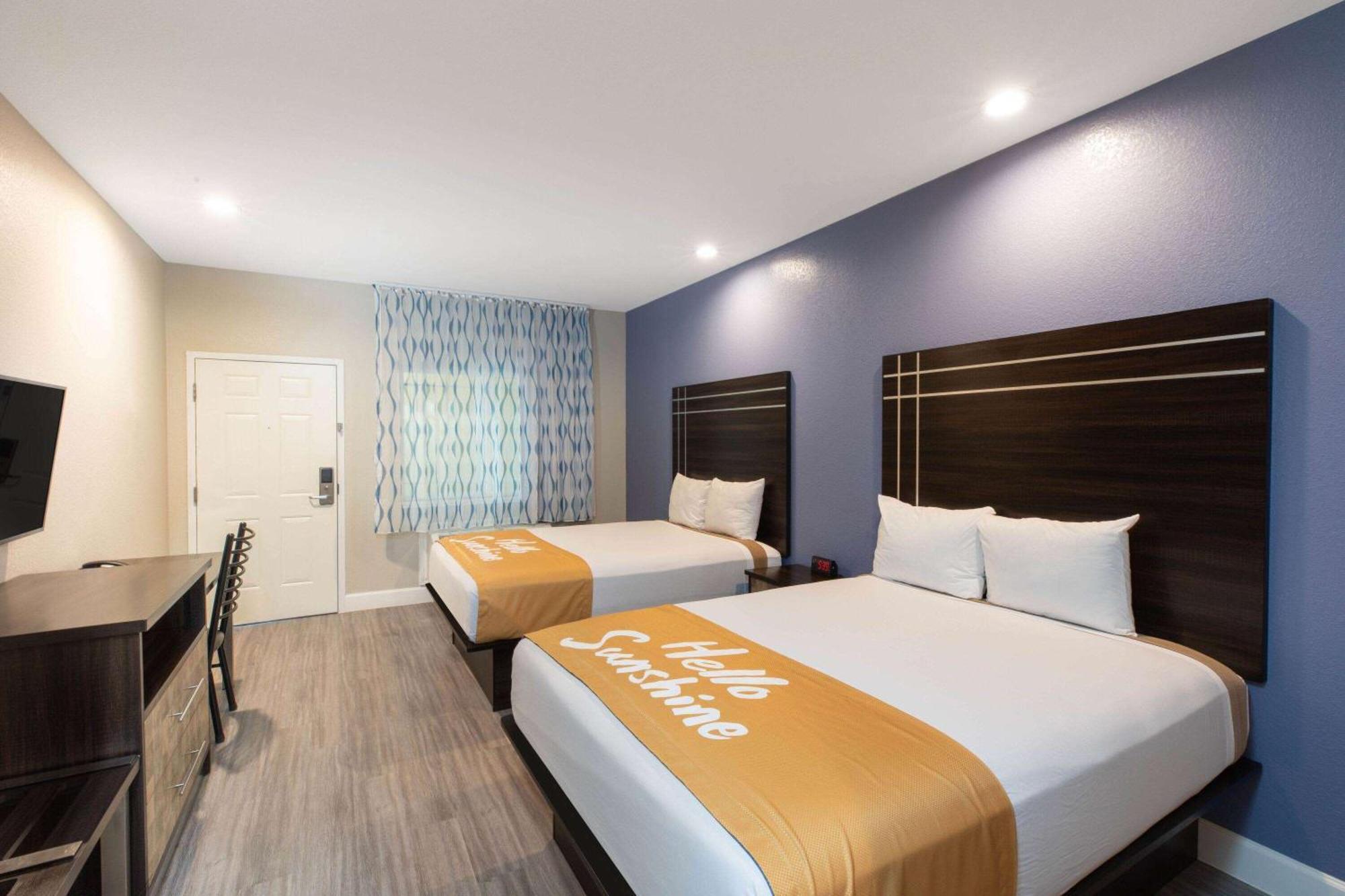 Days Inn & Suites By Wyndham La Porte Exteriér fotografie