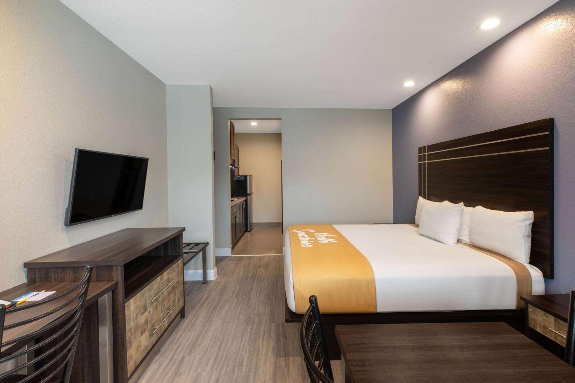 Days Inn & Suites By Wyndham La Porte Exteriér fotografie