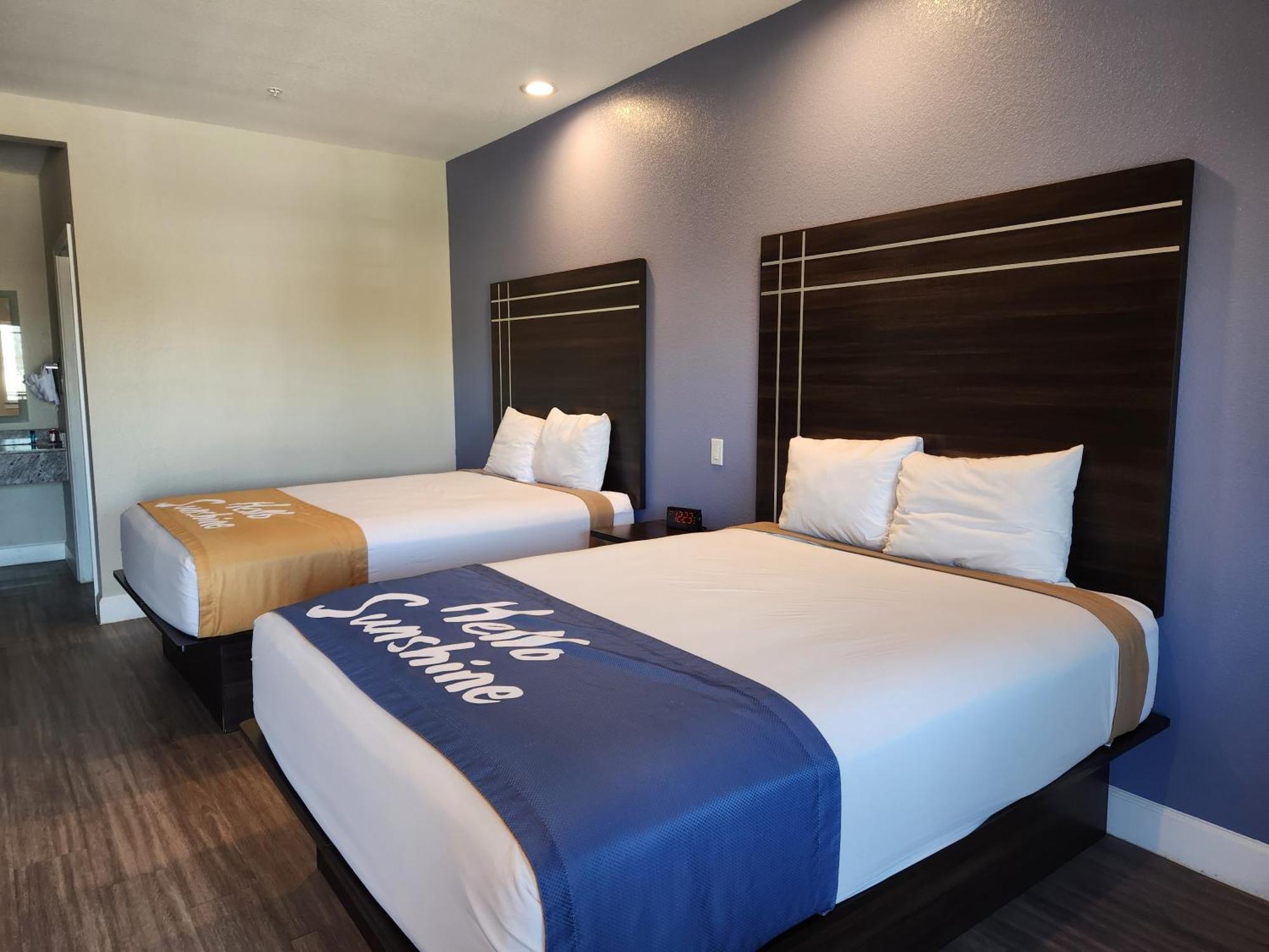 Days Inn & Suites By Wyndham La Porte Exteriér fotografie