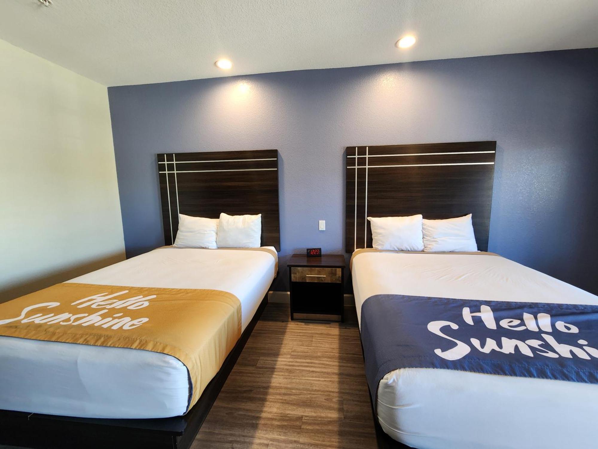 Days Inn & Suites By Wyndham La Porte Exteriér fotografie